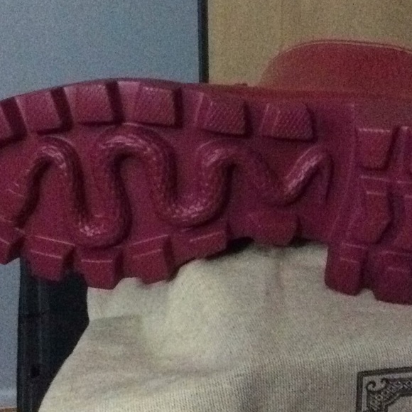 AUTHENTIC GUCCI RAIN BOOTS BRAND NEW SZ 7 W/BOX - Picture 5 of 6